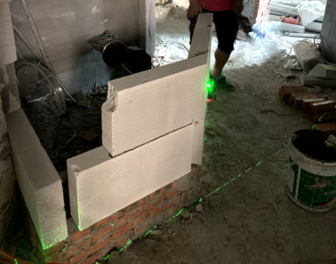 喜大普奔 | 熱烈慶祝柏天酒店6-7樓隔墻裝飾工程順利完工?。。? /></a></div>
                        <div   id=
